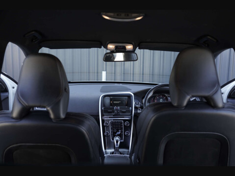 Volvo XC60 2.0 XC60 R-Design D4 Auto 5dr 45