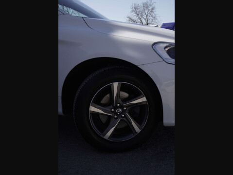 Volvo XC60 2.0 XC60 R-Design D4 Auto 5dr 11