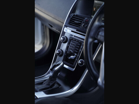 Volvo XC60 2.0 XC60 R-Design D4 Auto 5dr 53