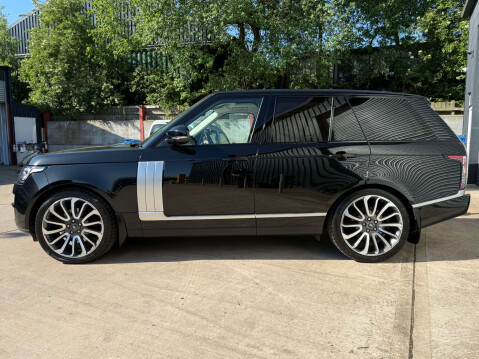 Land Rover Range Rover 3.0 Range Rover Vogue TDV6 Auto 4WD 5dr 8