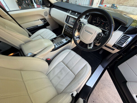 Land Rover Range Rover 3.0 Range Rover Vogue TDV6 Auto 4WD 5dr 19