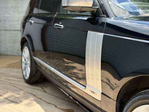 Land Rover Range Rover 4.4 Range Rover Autobiography L SDV8 Auto 4WD 5dr 33