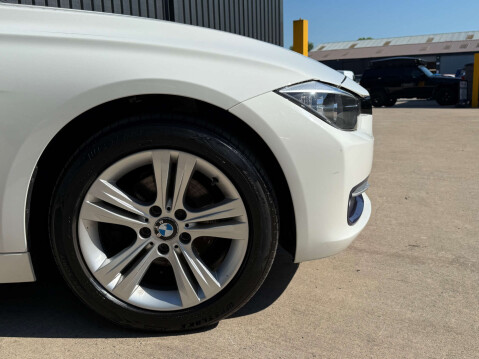 BMW 3 Series 2.0 318d Sport 4dr 44