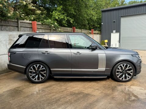 Land Rover Range Rover 4.4 Range Rover Autobiography SDV8 Auto 4WD 5dr 8
