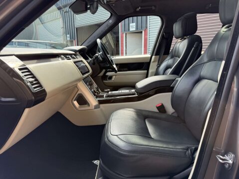 Land Rover Range Rover 4.4 Range Rover Autobiography SDV8 Auto 4WD 5dr 79