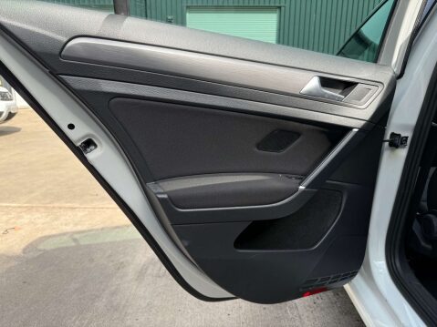 Volkswagen Golf 1.0 Golf Match Edition TSi 5dr 31