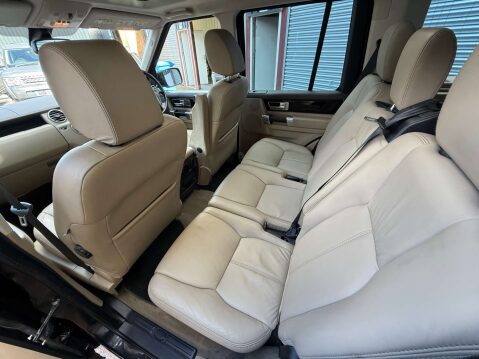 Land Rover Discovery 3.0 Discovery HSE SDV6 Auto 4WD 5dr 12