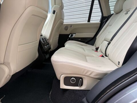Land Rover Range Rover 4.4 Range Rover Autobiography SDV8 Auto 4WD 5dr 46