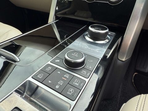 Land Rover Range Rover 4.4 Range Rover Autobiography SDV8 Auto 4WD 5dr 35