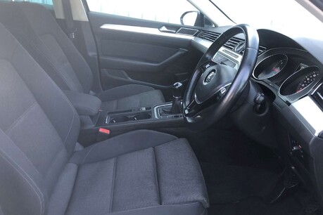 Volkswagen Passat 2.0 TDI SE Business Euro 6 (s/s) 5dr 9
