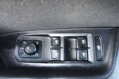 Volkswagen Passat 2.0 TDI SE Business Euro 6 (s/s) 5dr 23