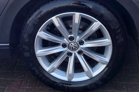 Volkswagen Passat 2.0 TDI SE Business Euro 6 (s/s) 5dr 26