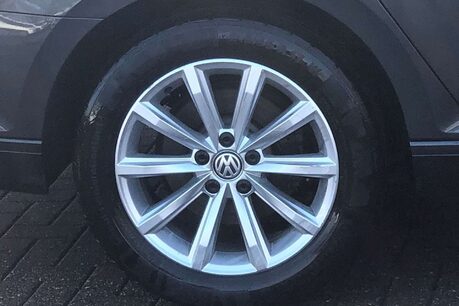 Volkswagen Passat 2.0 TDI SE Business Euro 6 (s/s) 5dr 28