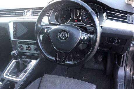 Volkswagen Passat 2.0 TDI SE Business Euro 6 (s/s) 5dr 8