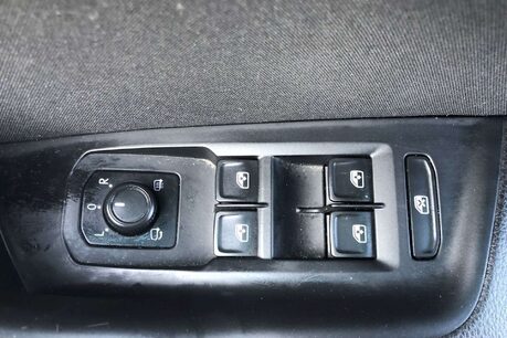 Volkswagen Passat 2.0 TDI SE Business Euro 6 (s/s) 5dr 23