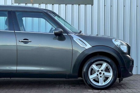 Mini Countryman 1.6 Cooper D Euro 5 (s/s) 5dr 9