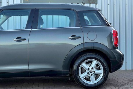 Mini Countryman 1.6 Cooper D Euro 5 (s/s) 5dr 11