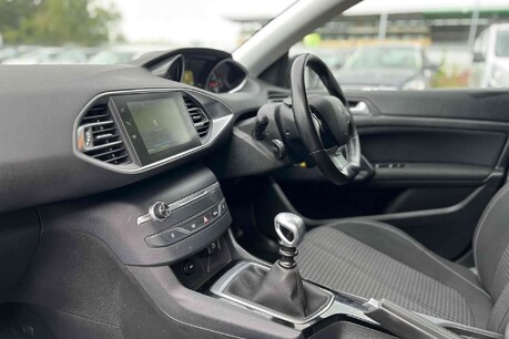 Peugeot 308 1.2 PureTech GPF Active Euro 6 (s/s) 5dr 23