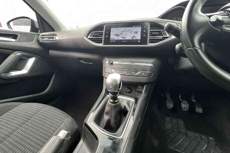 Peugeot 308 1.2 PureTech GPF Active Euro 6 (s/s) 5dr 25