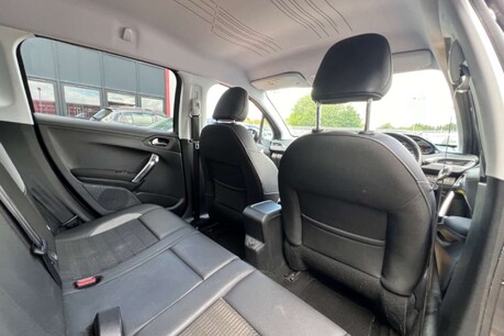 Peugeot 2008 1.6 BlueHDi Allure Euro 6 (s/s) 5dr 29