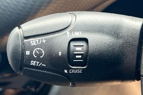 Peugeot 2008 1.6 BlueHDi Allure Euro 6 (s/s) 5dr 49