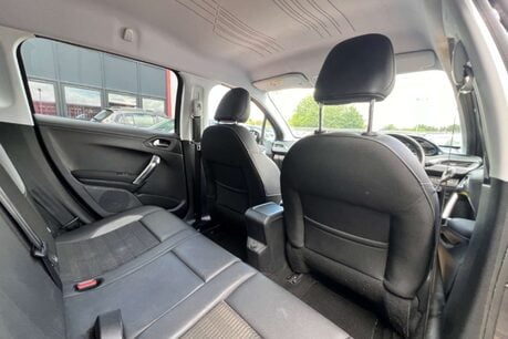 Peugeot 2008 1.6 BlueHDi Allure Euro 6 (s/s) 5dr 29
