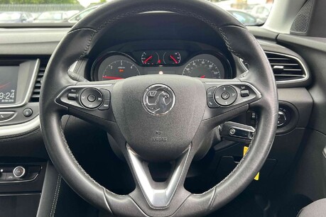 Vauxhall Grandland X 1.5 Turbo D BlueInjection SE Euro 6 (s/s) 5dr 31