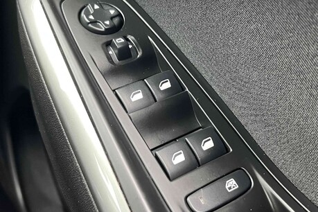 Vauxhall Grandland X 1.5 Turbo D BlueInjection SE Euro 6 (s/s) 5dr 36