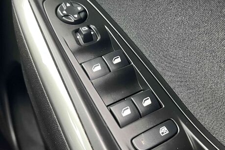 Vauxhall Grandland X 1.5 Turbo D BlueInjection SE Euro 6 (s/s) 5dr 36
