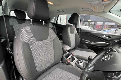 Vauxhall Grandland X 1.5 Turbo D BlueInjection SE Euro 6 (s/s) 5dr 11