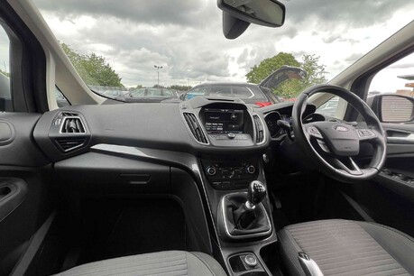 Ford C-Max 1.0T EcoBoost Titanium Euro 6 (s/s) 5dr 22