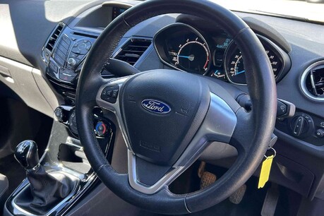 Ford Fiesta 1.0T EcoBoost Zetec Euro 6 (s/s) 5dr 9