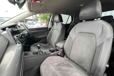 Volkswagen Golf 1.5 TSI Style Euro 6 (s/s) 5dr 21