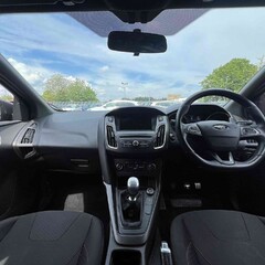 Ford Focus 1.0T EcoBoost ST-Line Euro 6 (s/s) 5dr 7