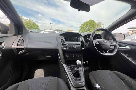 Ford Focus 1.0T EcoBoost ST-Line Euro 6 (s/s) 5dr 20