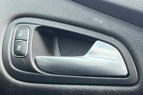 Ford Focus 1.0T EcoBoost ST-Line Euro 6 (s/s) 5dr 36