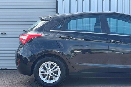 Hyundai i30 1.6 CRDi Blue Drive SE Euro 6 (s/s) 5dr 9