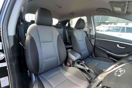 Hyundai i30 1.6 CRDi Blue Drive SE Euro 6 (s/s) 5dr 14