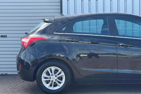 Hyundai i30 1.6 CRDi Blue Drive SE Euro 6 (s/s) 5dr 9