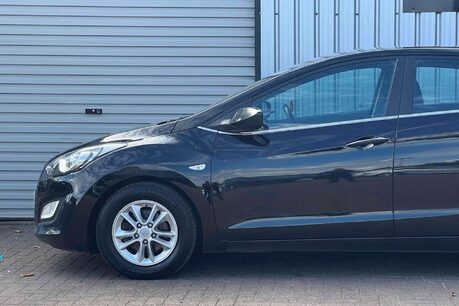 Hyundai i30 1.6 CRDi Blue Drive SE Euro 6 (s/s) 5dr 11