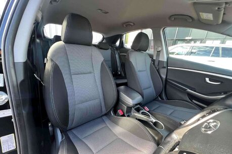 Hyundai i30 1.6 CRDi Blue Drive SE Euro 6 (s/s) 5dr 14