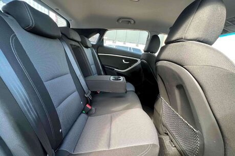 Hyundai i30 1.6 CRDi Blue Drive SE Euro 6 (s/s) 5dr 17