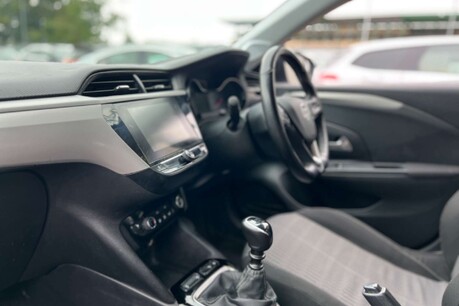 Vauxhall Corsa 1.2 Turbo SE Nav Premium Euro 6 (s/s) 5dr 28