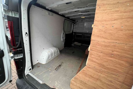Vauxhall Vivaro 1.6 CDTi 2900 L2 H1 Euro 6 5dr 27