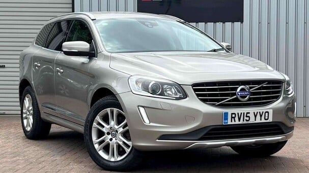Volvo XC60 2.4 D4 SE Lux Nav AWD Euro 5 (s/s) 5dr Service History
