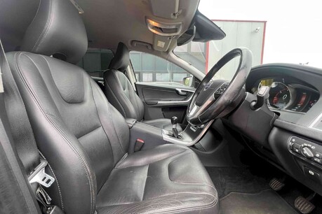 Volvo XC60 2.4 D4 SE Lux Nav AWD Euro 5 (s/s) 5dr 9