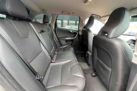 Volvo XC60 2.4 D4 SE Lux Nav AWD Euro 5 (s/s) 5dr 11