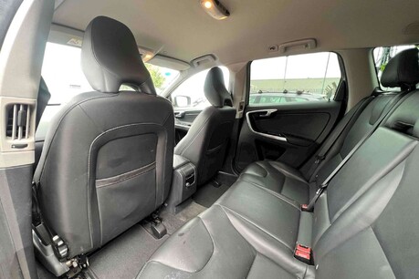 Volvo XC60 2.4 D4 SE Lux Nav AWD Euro 5 (s/s) 5dr 15