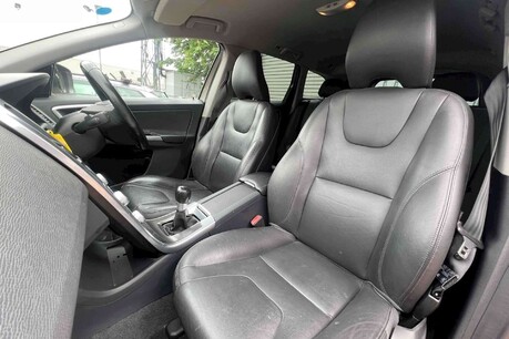 Volvo XC60 2.4 D4 SE Lux Nav AWD Euro 5 (s/s) 5dr 16