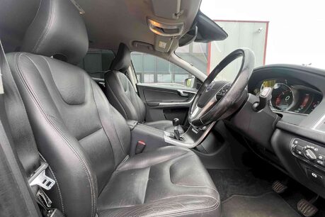Volvo XC60 2.4 D4 SE Lux Nav AWD Euro 5 (s/s) 5dr 9